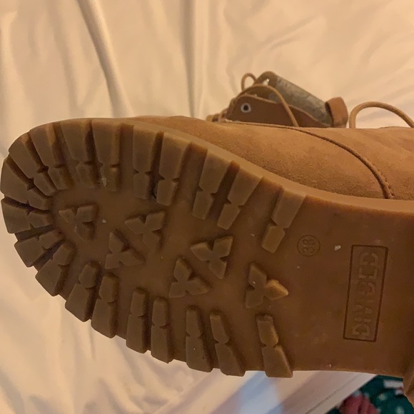 Cute boots - Picture 4 of 4